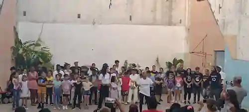 Actividad lúdica con niños y niñas
